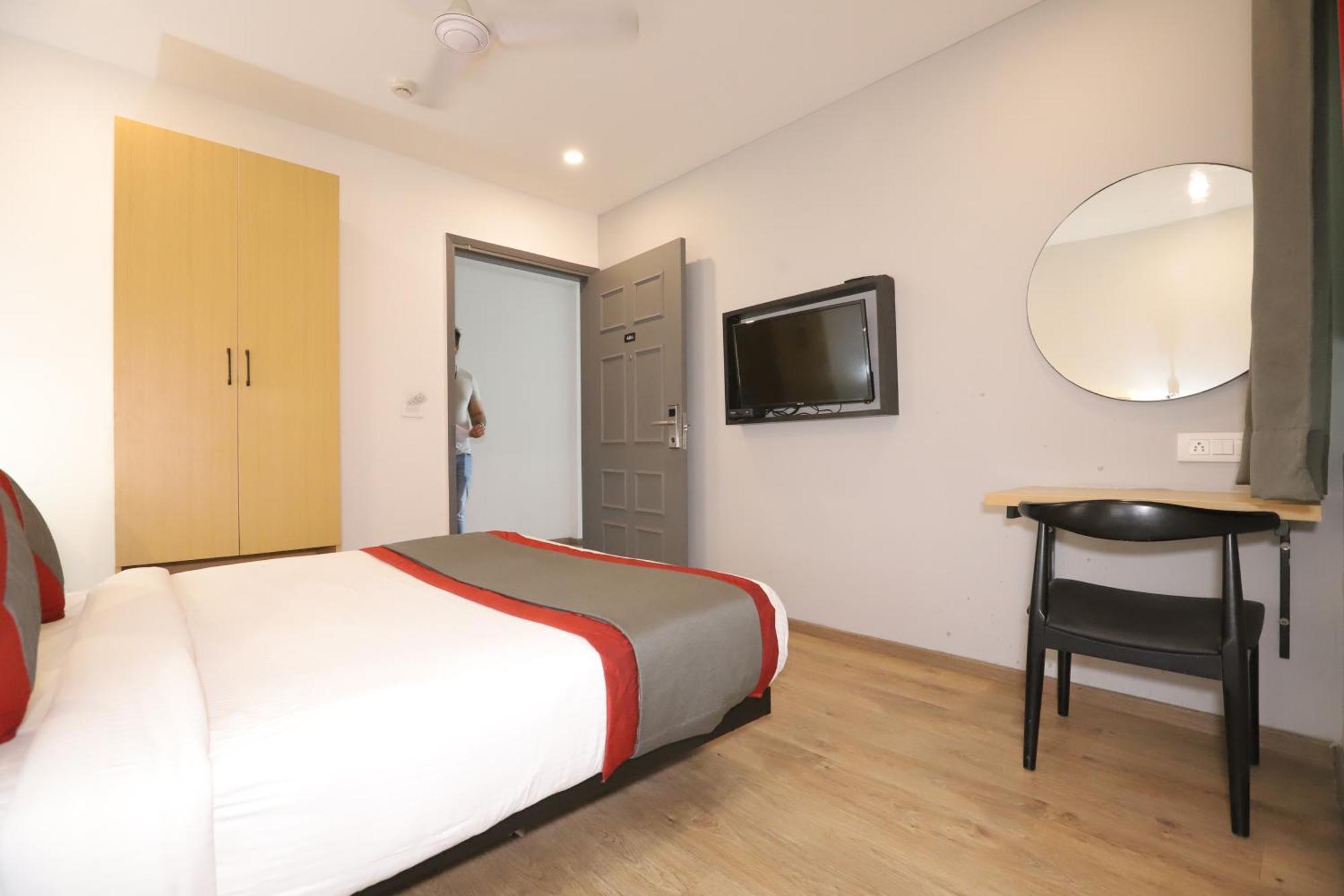 Qotel Hotel Ip Residency East Delhi Preet Vihar Ню Делхи Екстериор снимка