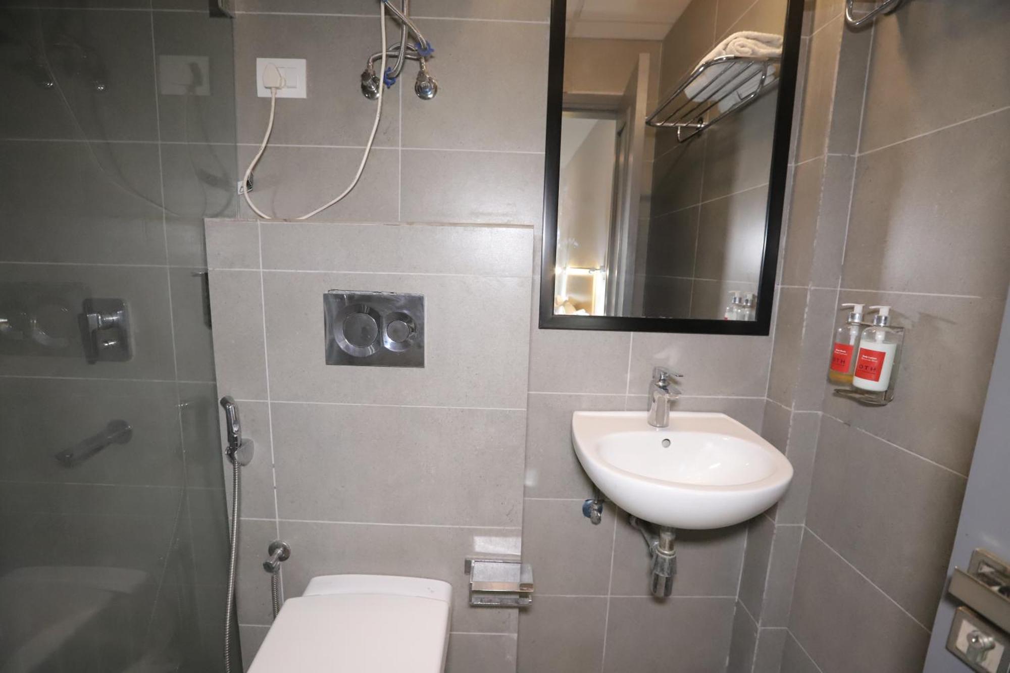 Qotel Hotel Ip Residency East Delhi Preet Vihar Ню Делхи Екстериор снимка